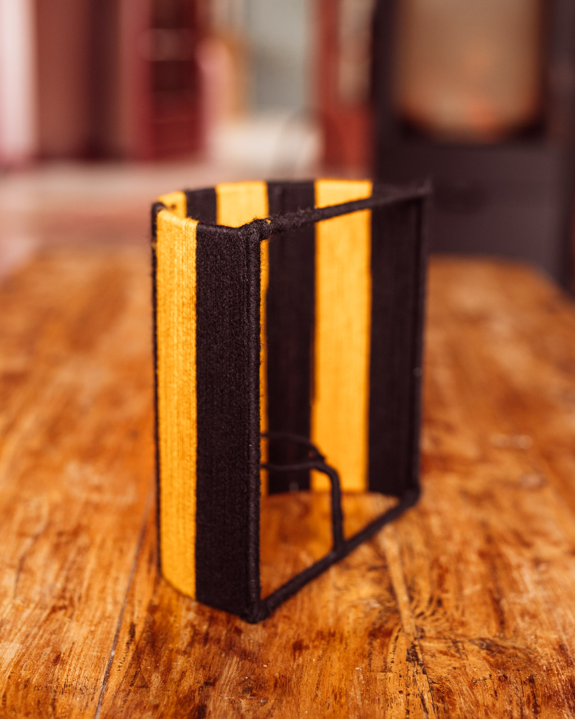 MI-Wall-Lamp-8366_Yellow